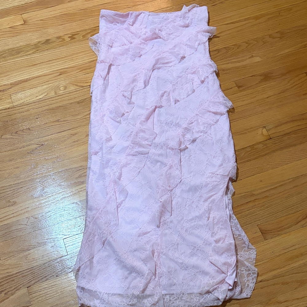 Elegant Pink Ruffled Lace Dress